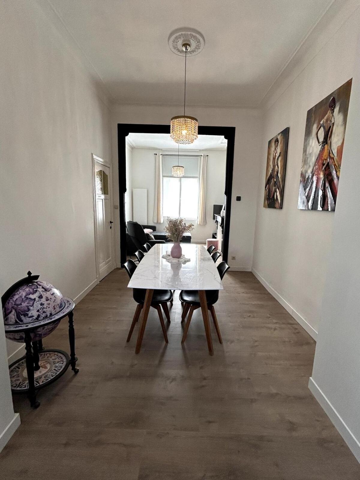Spacious Townhouse In Antwerpen
