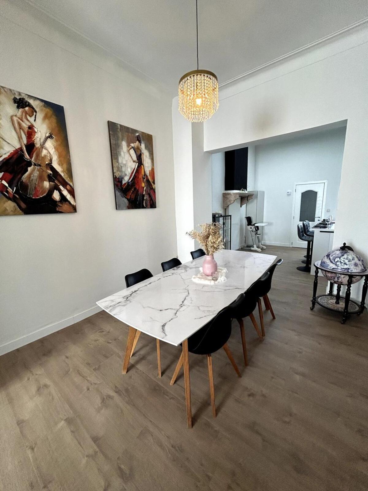 Vakantiehuis Spacious Townhouse In Antwerpen