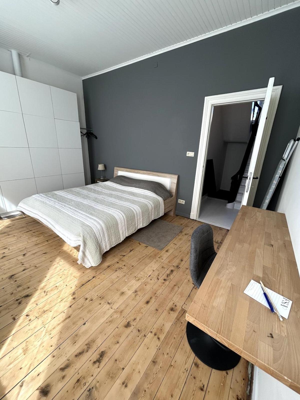 Spacious Townhouse In Antwerpen