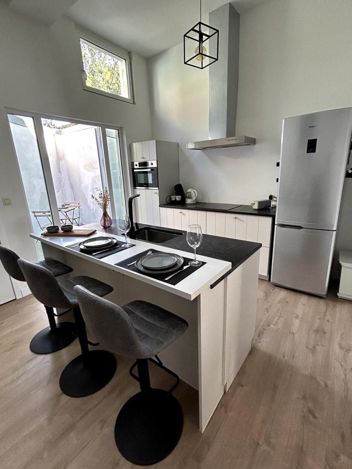 Vakantiehuis Spacious Townhouse In *